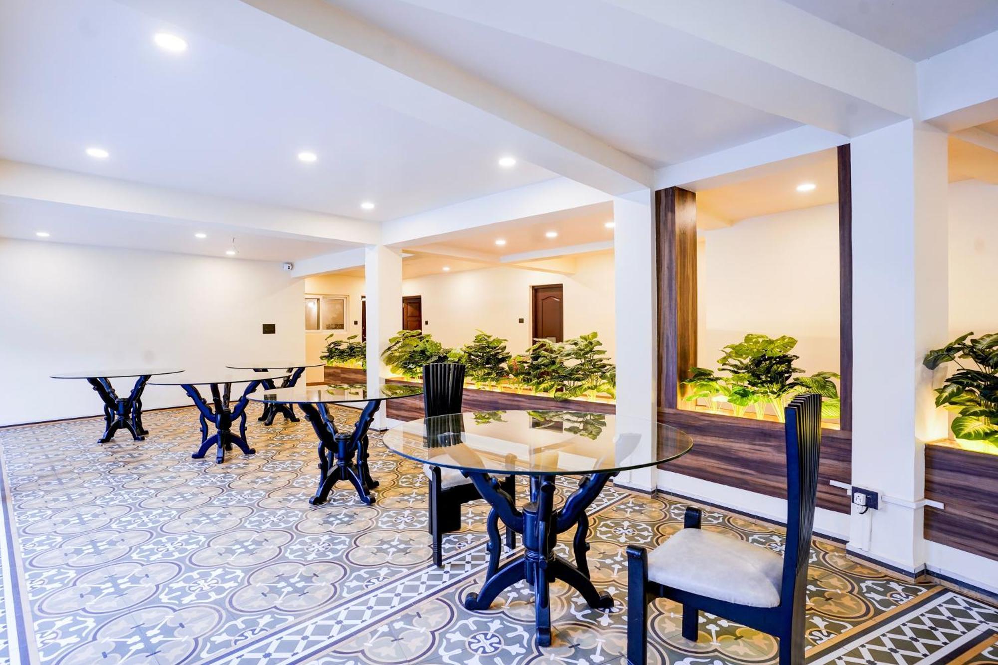 Collection O Dona Karen GOA Exterior foto